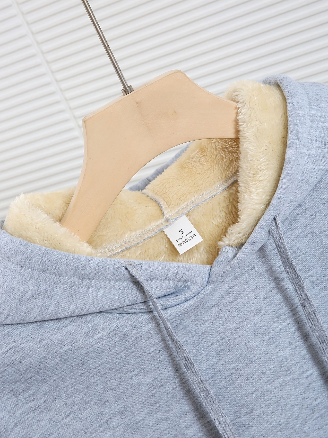 Women's Highland Cow Print Fleece Hooded Sweater - Thickened Winter Warmth, Cozy Plush Lining, Casual Retro Pullover with Pocket, Pink Scottish Cow Design, Sizes XS-XXL (Machine Washable) for Spring, Fall & Winter Layering