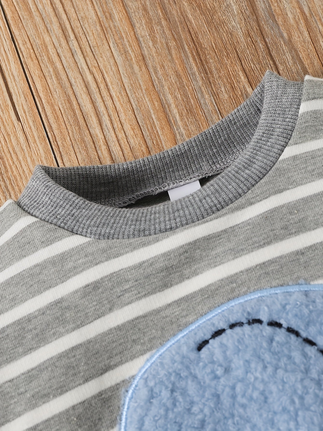 2pcs Infant Baby Boy Cute Striped Elephant Pattern Long Sleeve Top & Denim Trousers Outdoor Set For Spring And Autumn