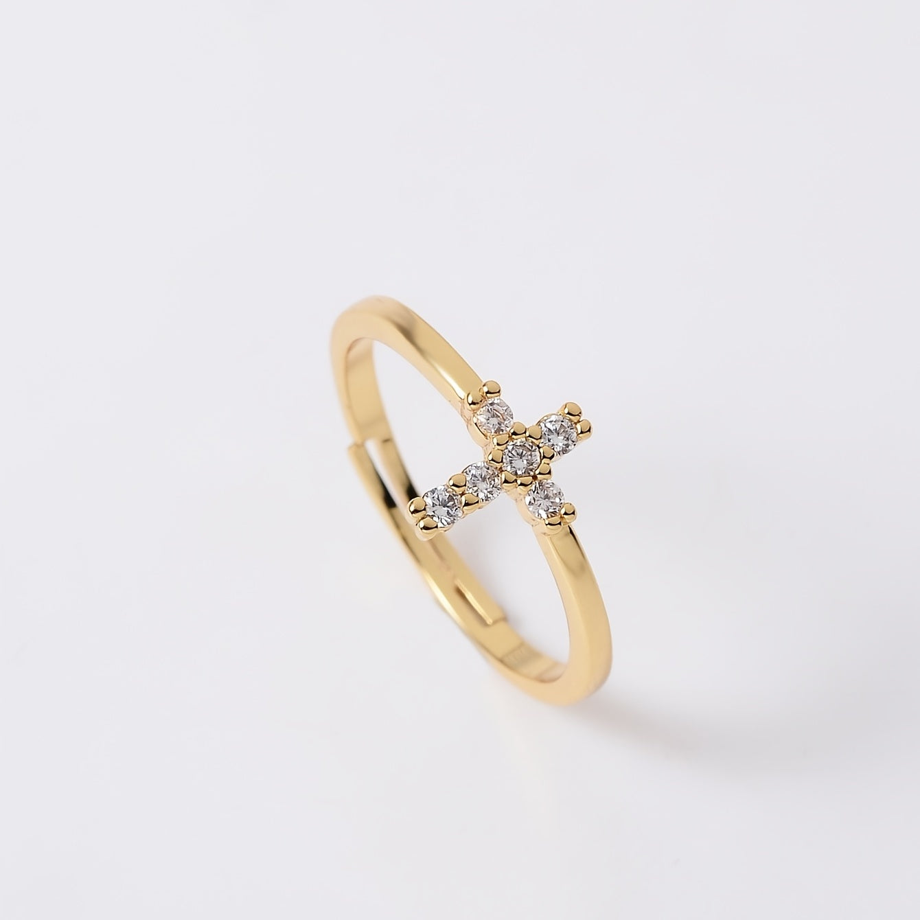 Adjustable Fit| Elegant Golden-Tone Adjustable Cross Ring with Sparkling Zirconia - Chic Daily Wear or Gift Option, Copper Material