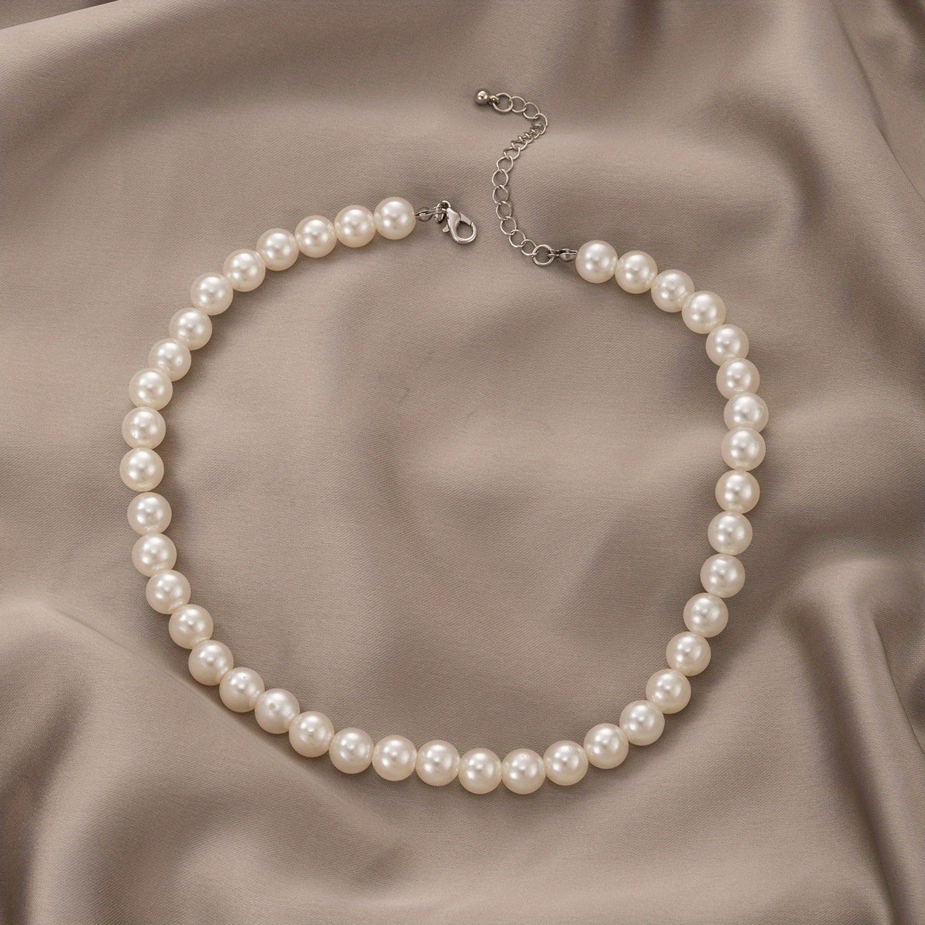 Elegant Single-Strand Faux Pearl Choker Necklace for Women - Bohemian Style, Perfect for Parties, Gatherings, and Gifts, Versatile Accessory|Clavicle Chain|Imitation Pearls