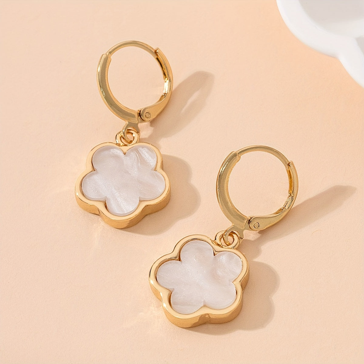 Colorful Lucky Flower Design Dangle Earrings Elegant Simple Style Alloy Jewelry Female Earrings