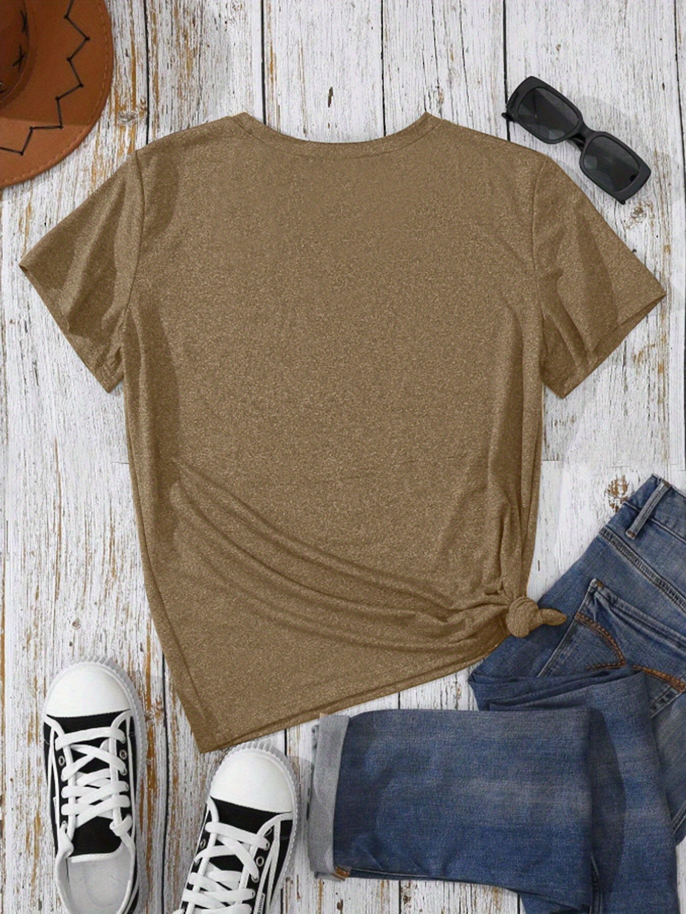 Women's Fashion T-shirt, "Apparently I Have An Attitude Who Knew" Highland Cow Pattern Casual Short Sleeve Top