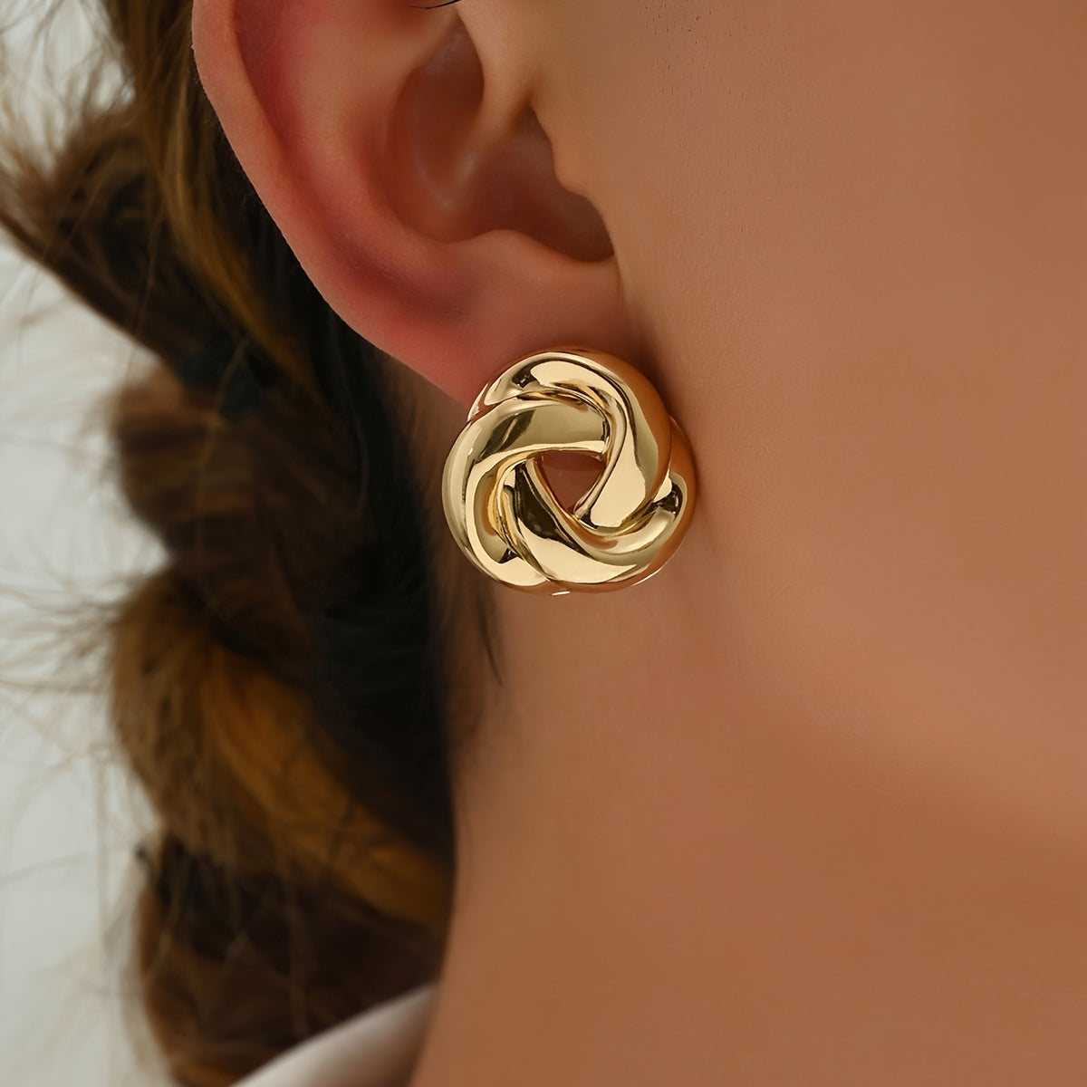 Radiant Punk Glam - Twisted Flower Stud Earrings - Durable Iron Jewelry for Womens Daily & Party Chic - Fashion-Forward Ear Ornaments