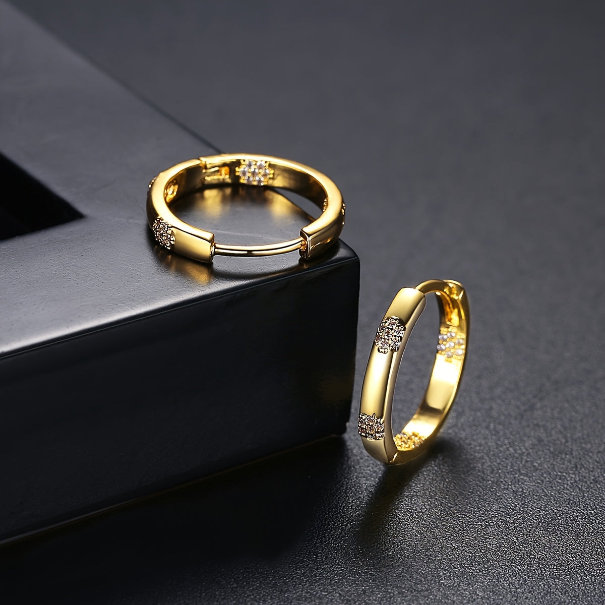 1 Pair Elegant Huggie Hoop Earrings