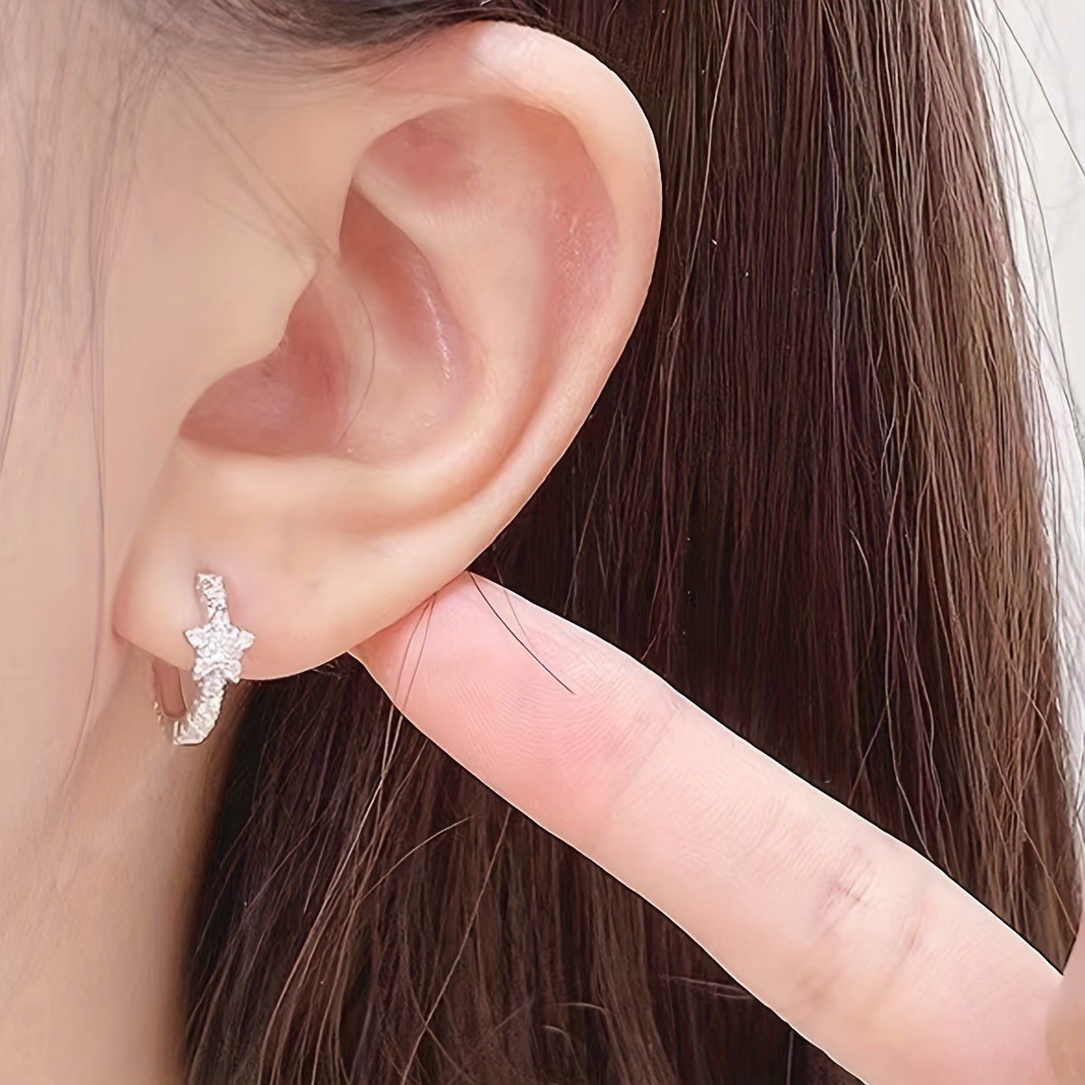 Delicate Flower-Shaped Copper Hoop Earrings - Sparkling Decorative Accents, Elegant Minimalist Design, Hypoallergenic Jewelry for Sensitive Skin, Ideal Gift for Women and Girls
