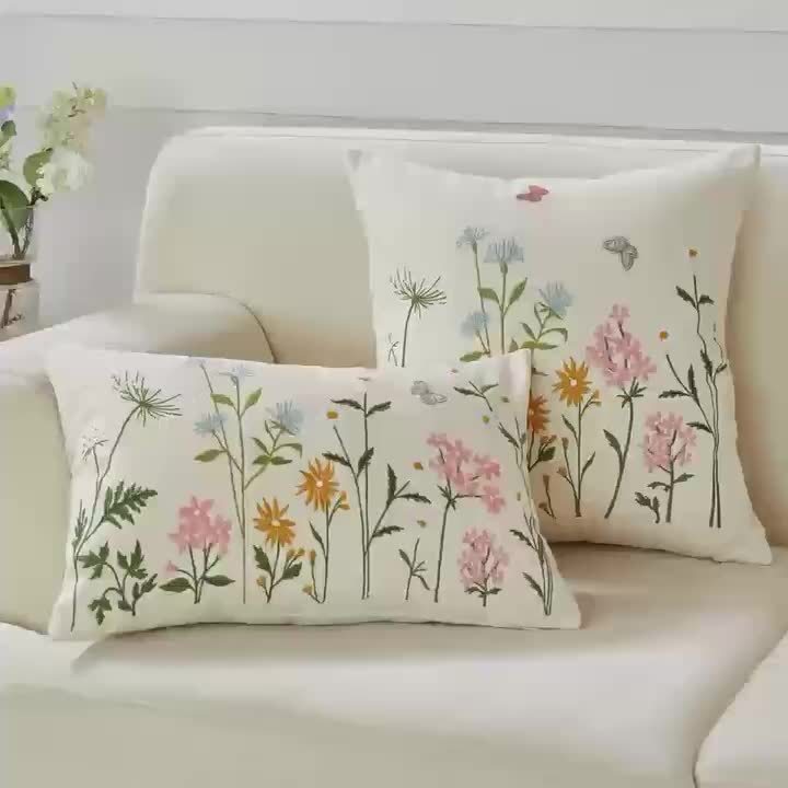 1pc Vibrant Floral Plant Flower Pattern Cushion Cover - Premium Polyester Decorative Pillow Case for Living Room, Bedroom & Sofa - Exclusive Collectible Buildings Theme (Cushion Not Included)